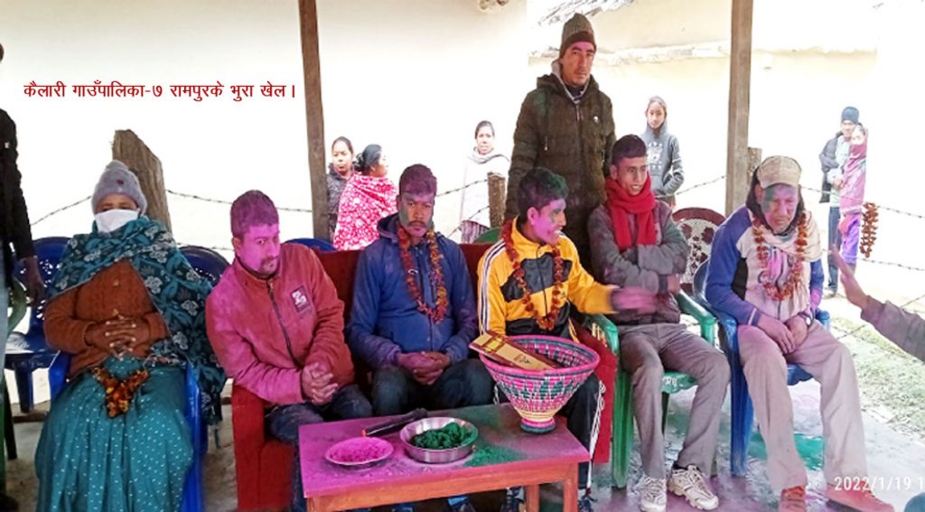 थारु गाउँमे भल्मन्सा चयन तिब्र