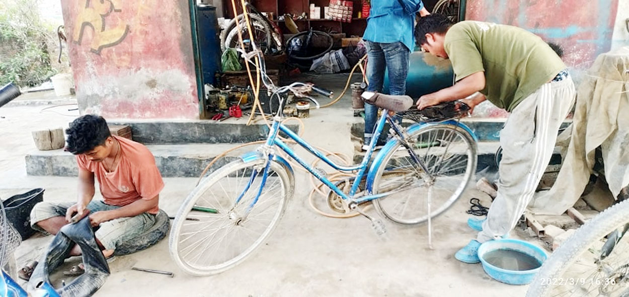 दुई जहन रोजगारी डेलै ध्रुव