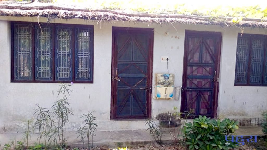 आर्गनिक खानासे स्वागत कर्टी थारु महिला