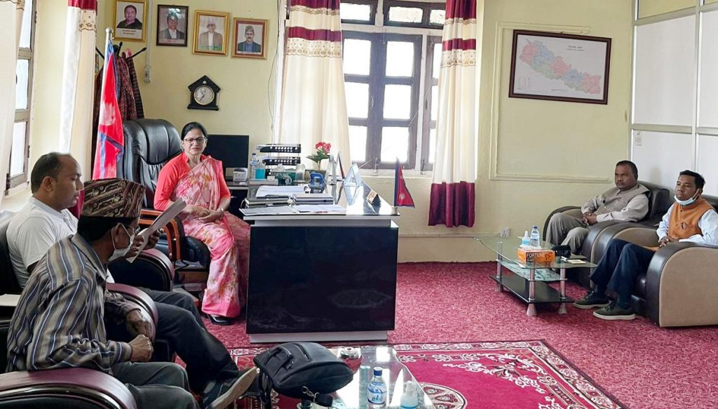 ऐन आइटे कोटा निर्धारणः मन्त्री जोशी