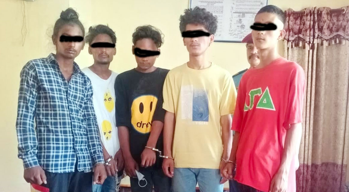 लागूऔषधसहित पाँच पक्राउ