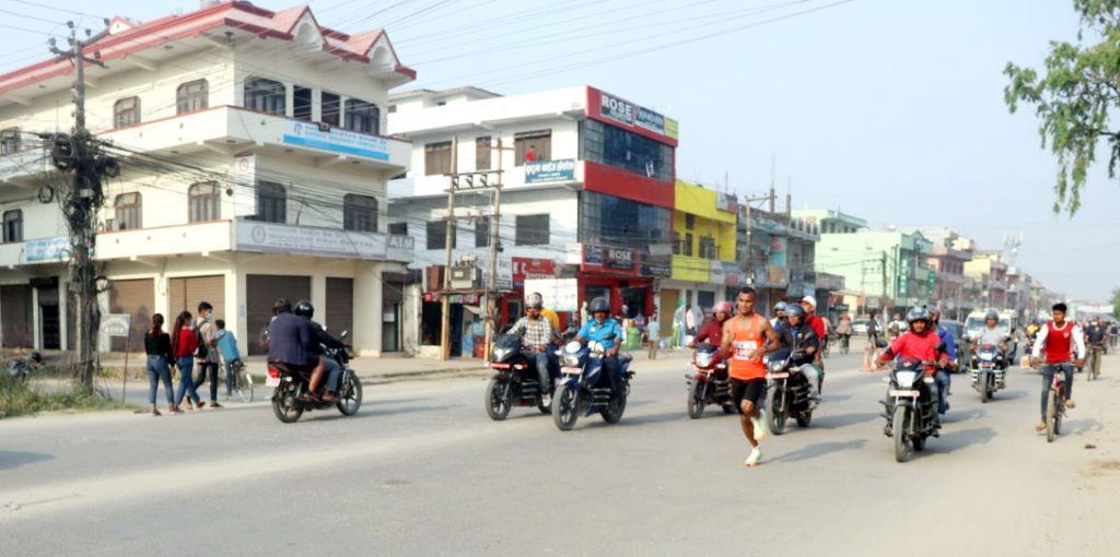 हाफ म्याराथुनके पहिल उपाधि एपीएफके पार्कीहे