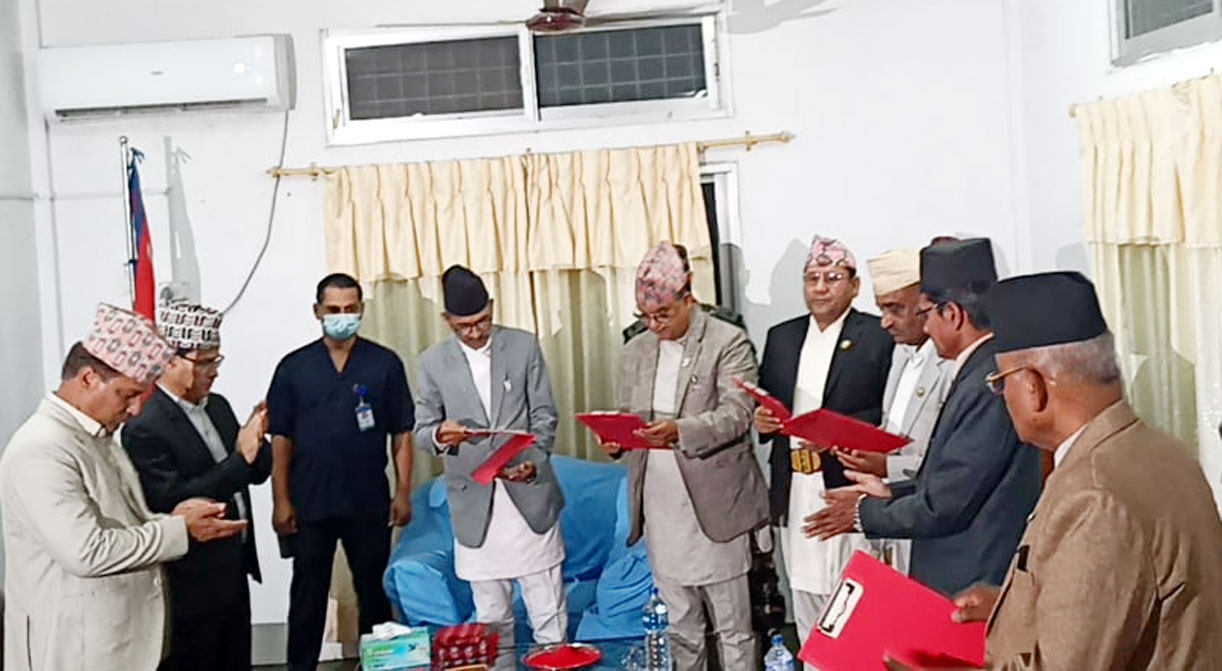 प्रदेश सरकारके नवनियुक्त मन्त्रीहुक्रे खैलैं सपथ