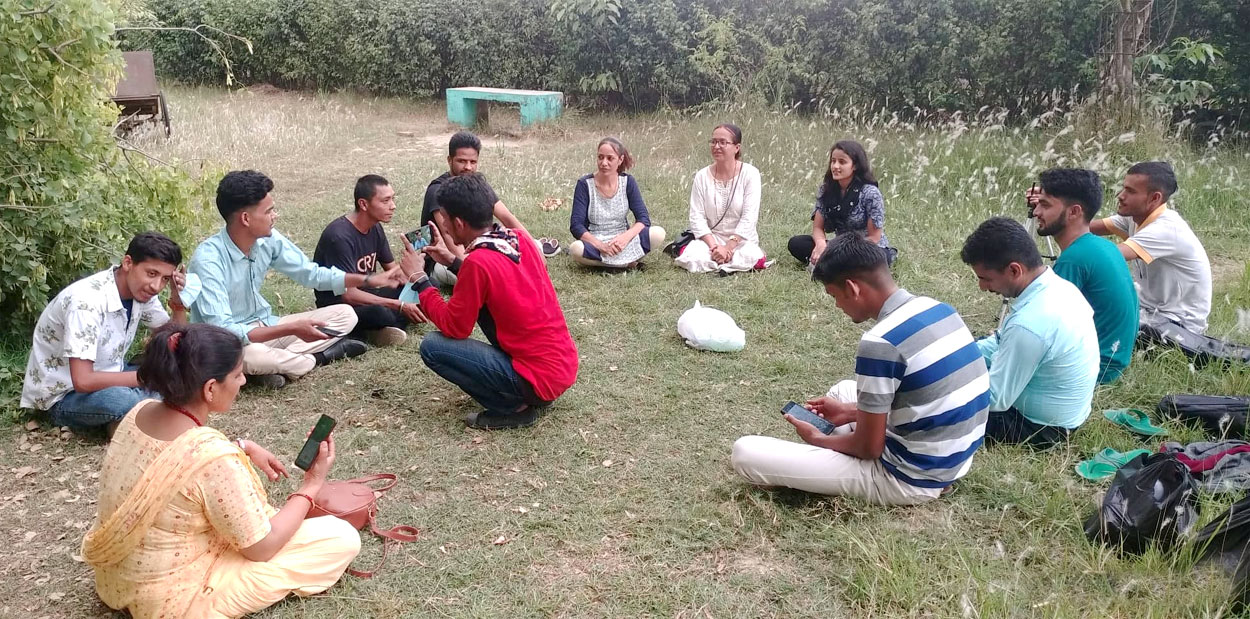 साहित्यिक कार्यक्रम हुइल
