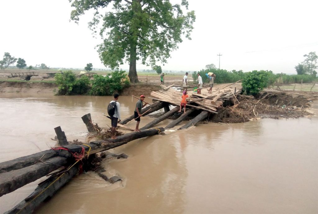 कटैनी पुल निर्माणमे ढिलाई