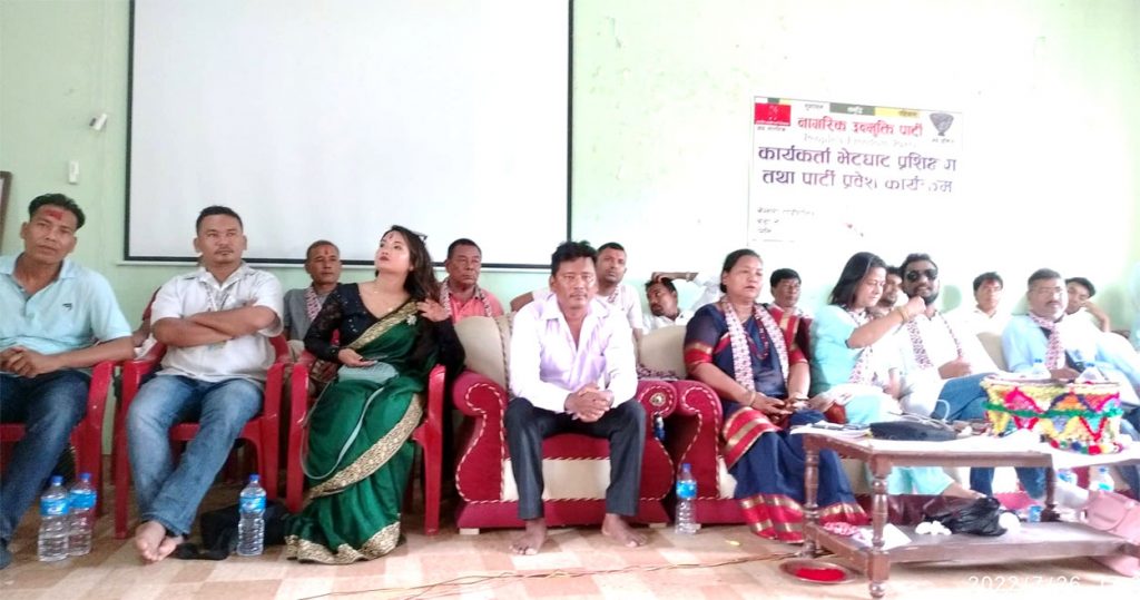 ‘रेशम मुद्दा हो पहिचान हो’