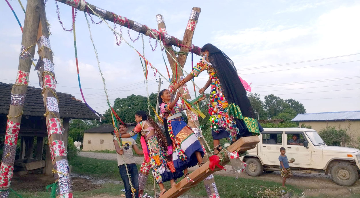 रानाथारू समुदायसे तीज मनैलै