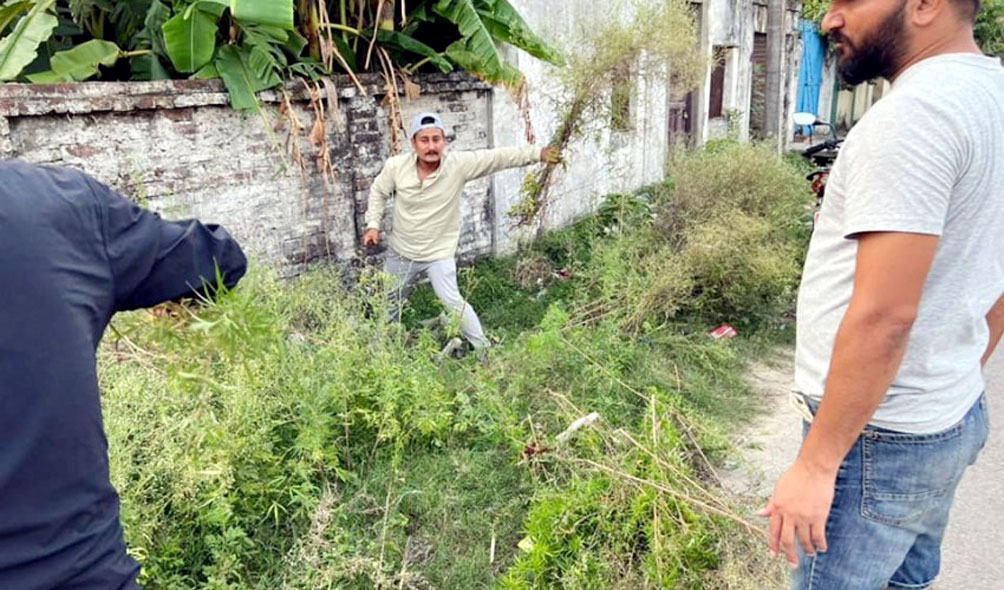 वडाध्यक्ष शाहीसे सरसफाई अभियानमे लग्ना अनुरोध