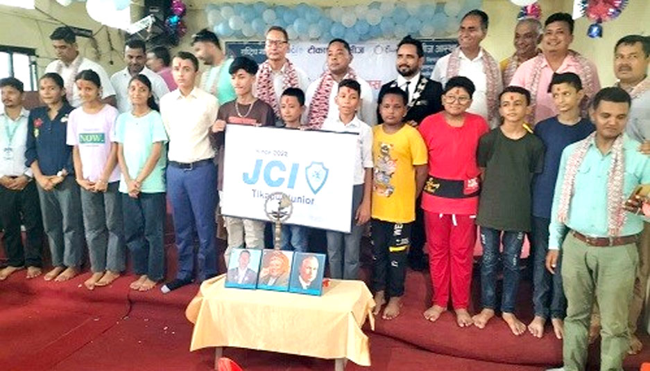 टीकापुरके विकासके लाग लगानी सम्मेलन कैबीः नगरप्रमख थारु