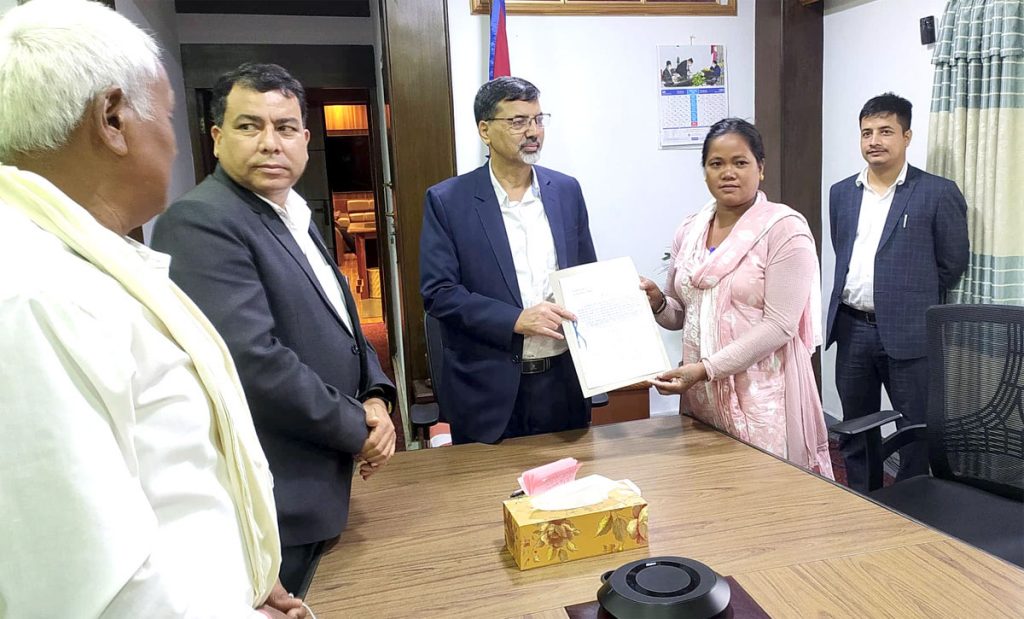 मुक्तकमैयनहे बैठल ठाउँमे जग्गा दर्ताके माग