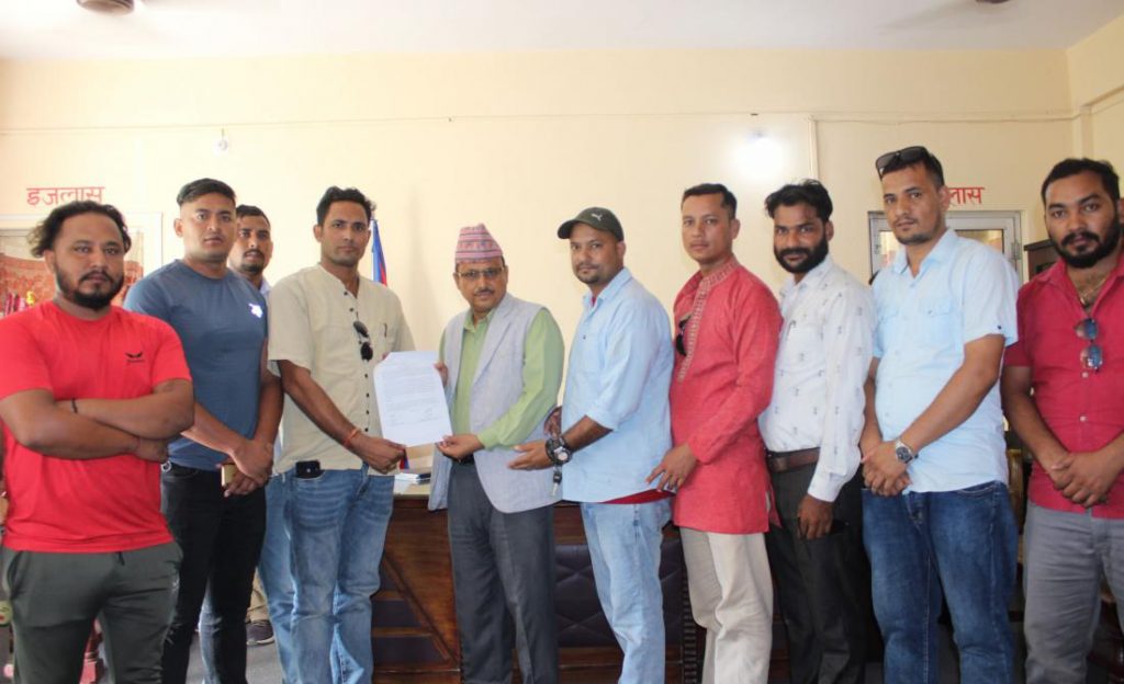 सत्तारुढ भातृ तथा युवा सङ्गठनसे ज्ञापनपत्र