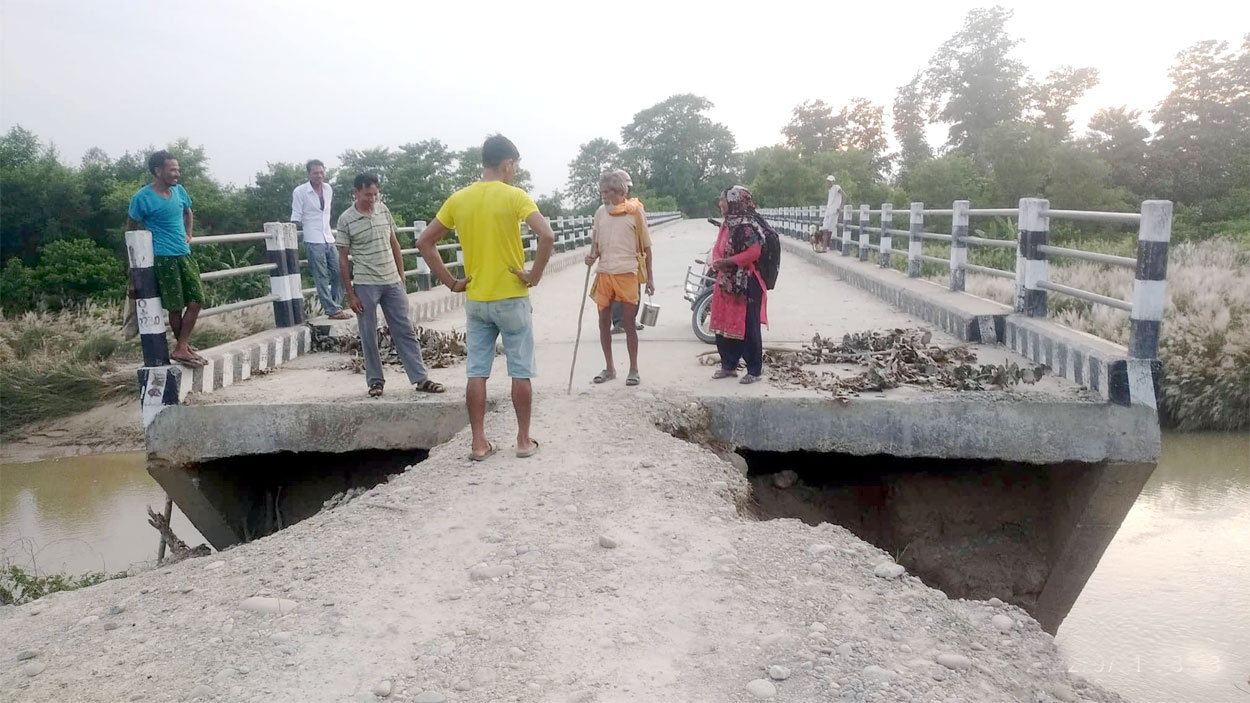 घुरहा पुलके पुर्वक भागमे भारी भ्वाङ