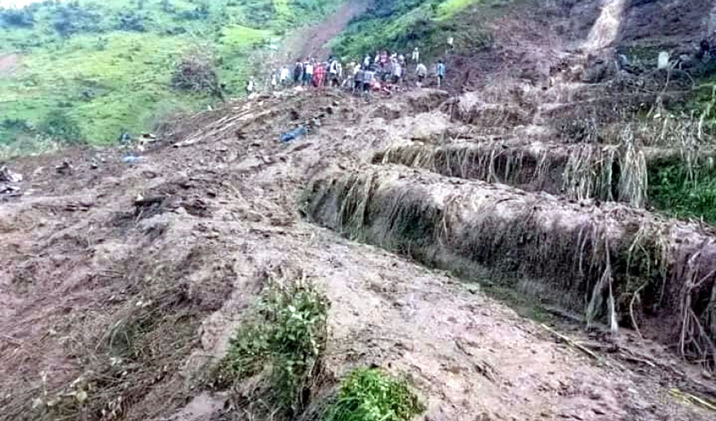 पाँचके मृत्यु, १० जाने बेपत्ता