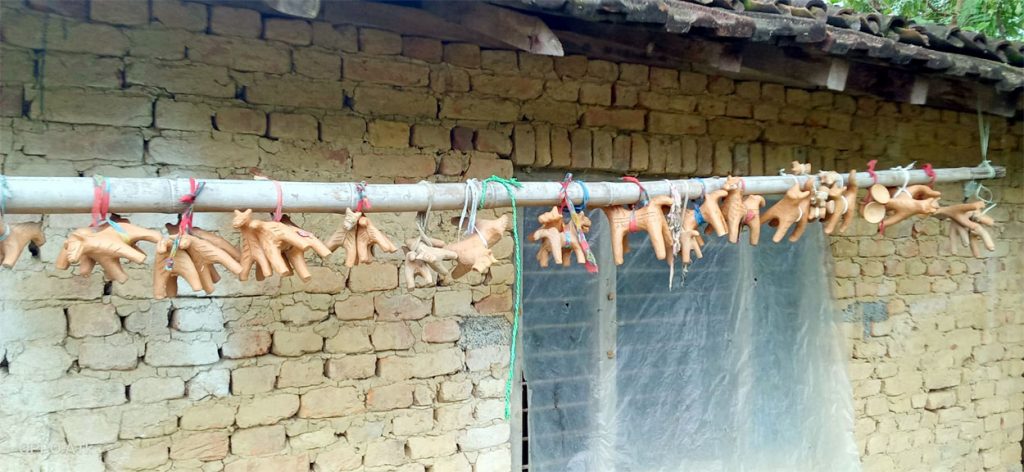 डशियामे घोर्वा ओ डिया फेर्ना प्रचलन