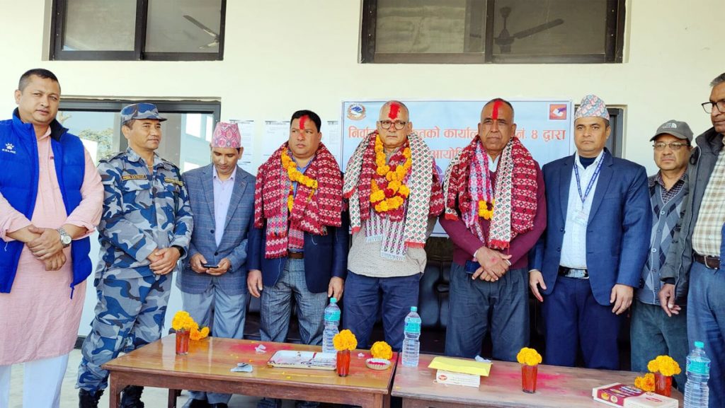 कैलाली ४ से निर्वाचित प्रतिनिधि ओ प्रदेश सभा सदस्यहे प्रमाणपत्र वितरण