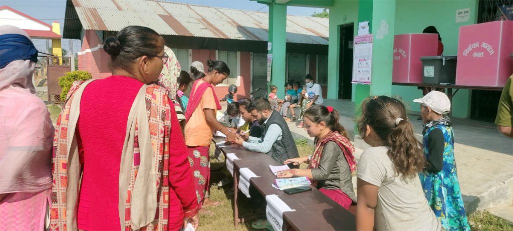 कैलालीमे नमुना मतदान