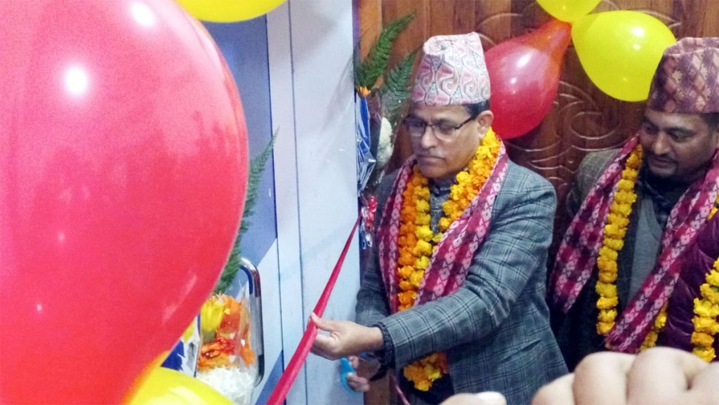 मुख्यमन्त्री भट्टसे सिटी स्क्यान सेवाके उद्घाटन