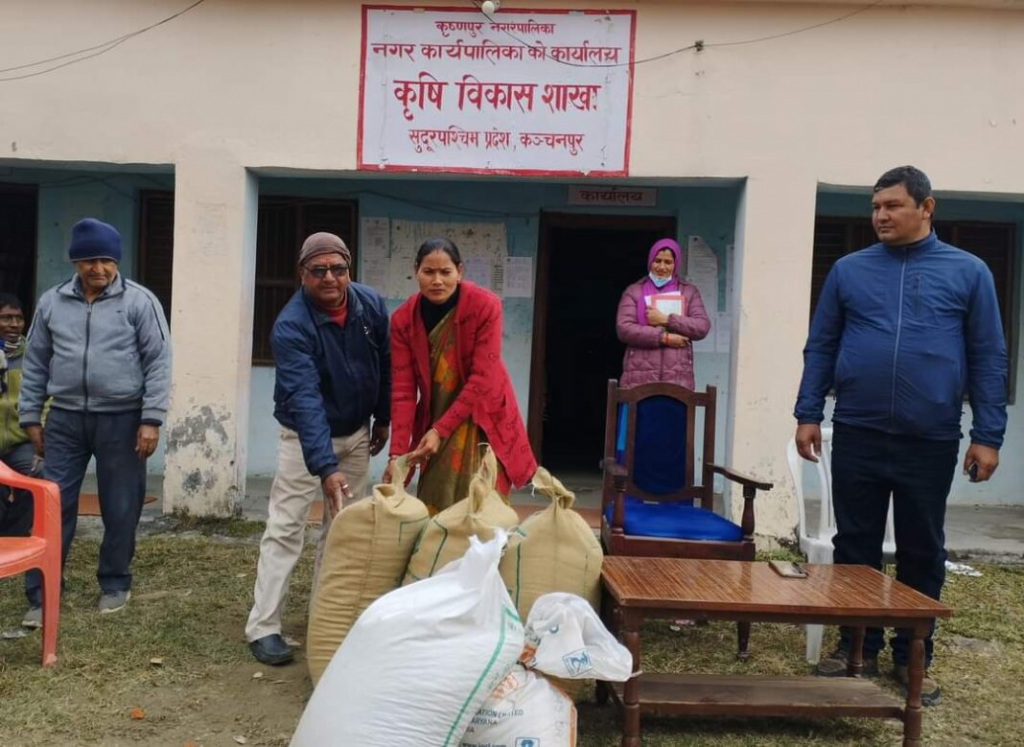 किसानहे चैते धान ओे मकैके बिया वितरण