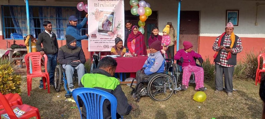 जन्म दिनके अवसरमे सहायक सामग्री वितरण