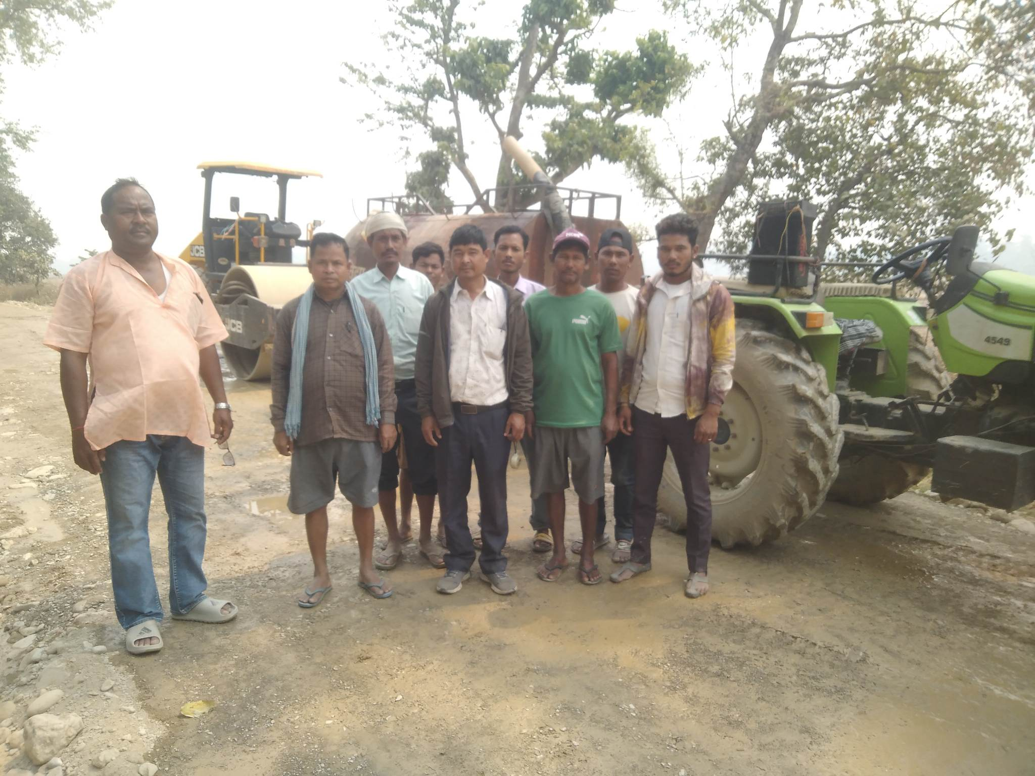 धुलाम्य डगरमे ग्राभेलिङसहिट पानी पिच