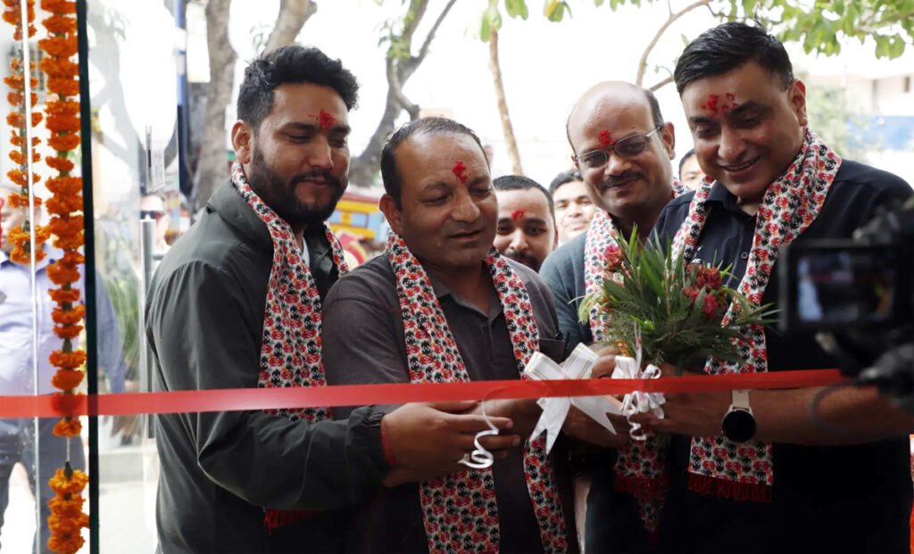 थारु परिकार संरक्षणके लाग बसेरा होटल संचालन