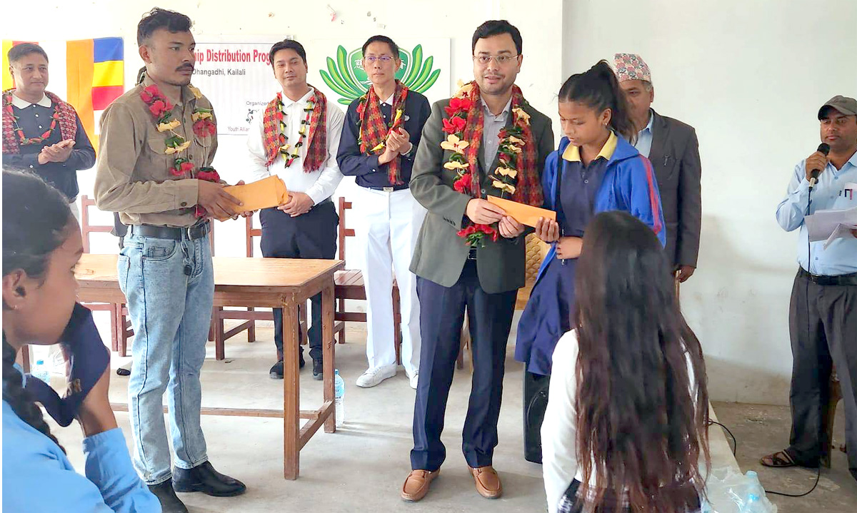 १ सय ५५ जाने विद्यार्थीनहे छात्रवृति