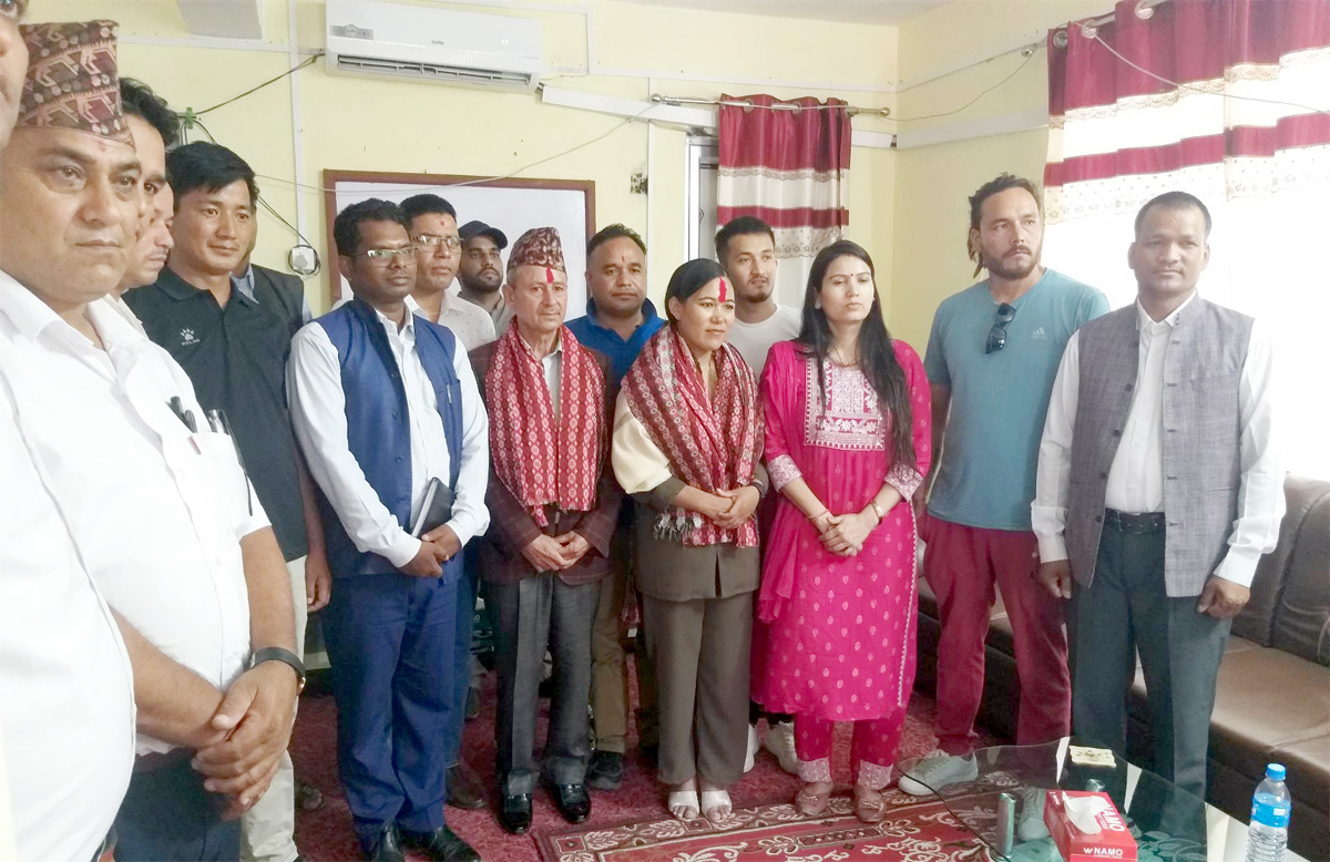 सगरमाथा आरोही संगिता रोकायहे सम्मान