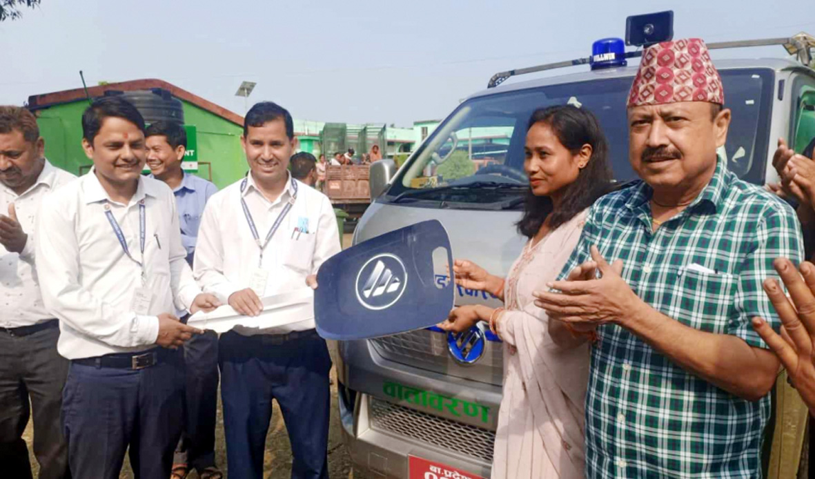 विशेषज्ञ वडा स्वास्थ्य क्लिनिकके लाग विद्युतीय गाडी