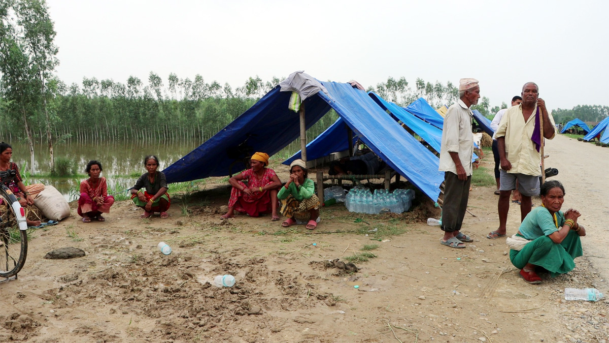 भजनीके विस्थापित सडकमे बास