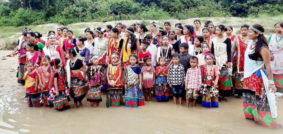 थारु समुदाय अष्टिम्की टिहुवार मनैल