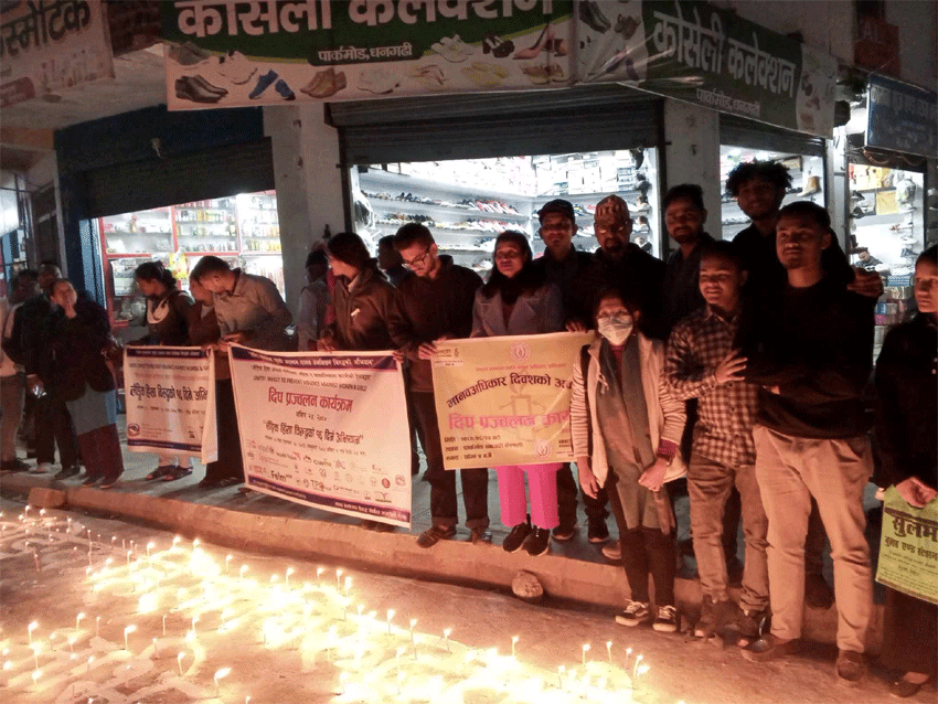 दीप प्रज्वलन करके अन्तर्राष्ट्रिय मानवअधिकार दिवस मनागिल