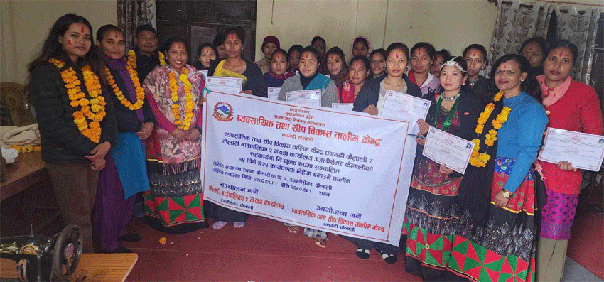 थारु लेहेंगा चाडपर्वमे सिमित हुइटा संरक्षण आवश्यक बाः गाउँपालिका उपाध्यक्ष