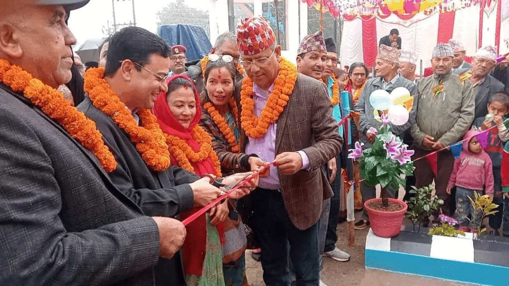 खानेपानी पहुँच सुनिश्चित कैना एक घर एक धाराः मन्त्री देउवा