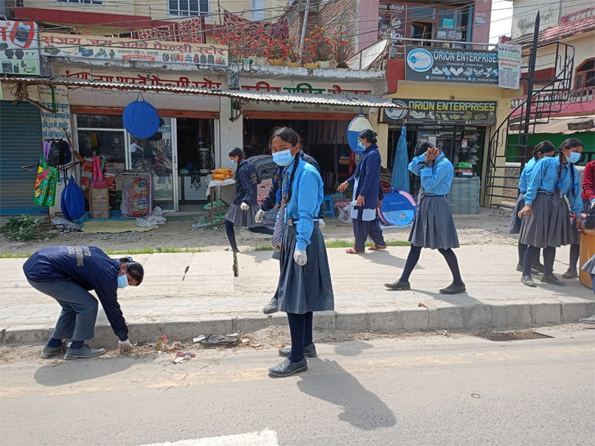 विद्यार्थी जुटलै सरसफाई अभियानमे