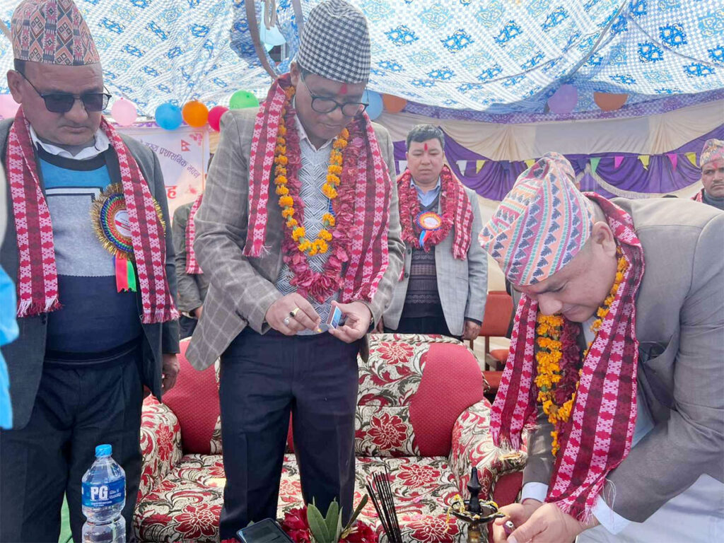 वडीकेदारके प्रशासनिक भवनके उद्घाटन