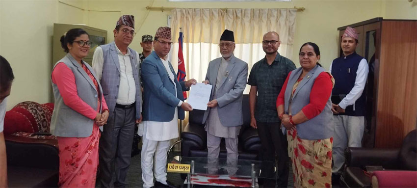 मुख्यमन्त्री सोडारी राजीनामा डेलै