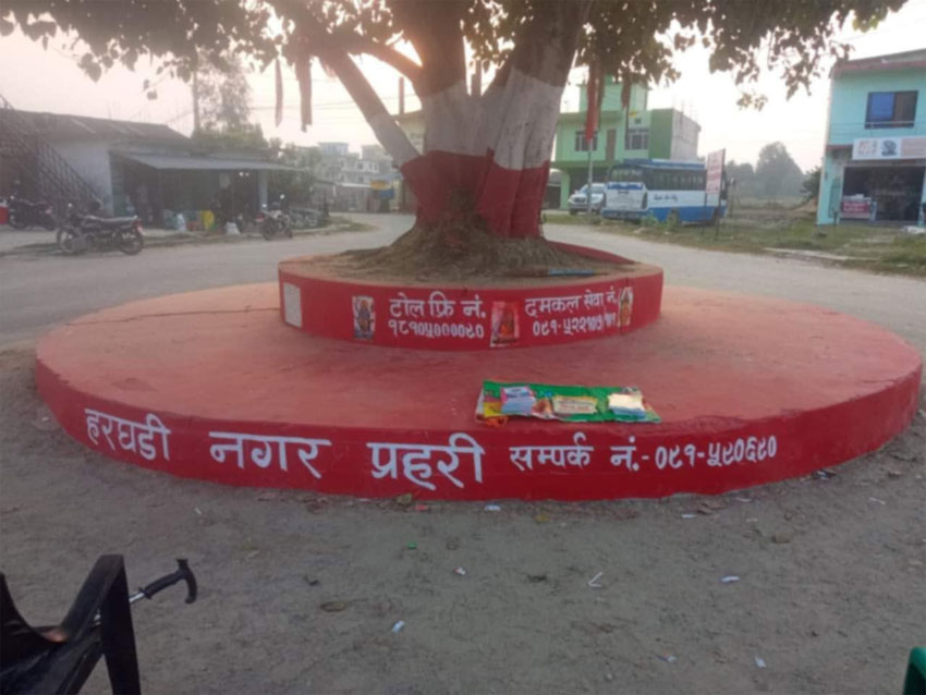 धनगढीमे सार्वजनिक चौतारा संरक्षण
