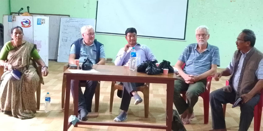डेनमार्कके अनुसन्धानकर्मी भल्मन्सासे छलफल