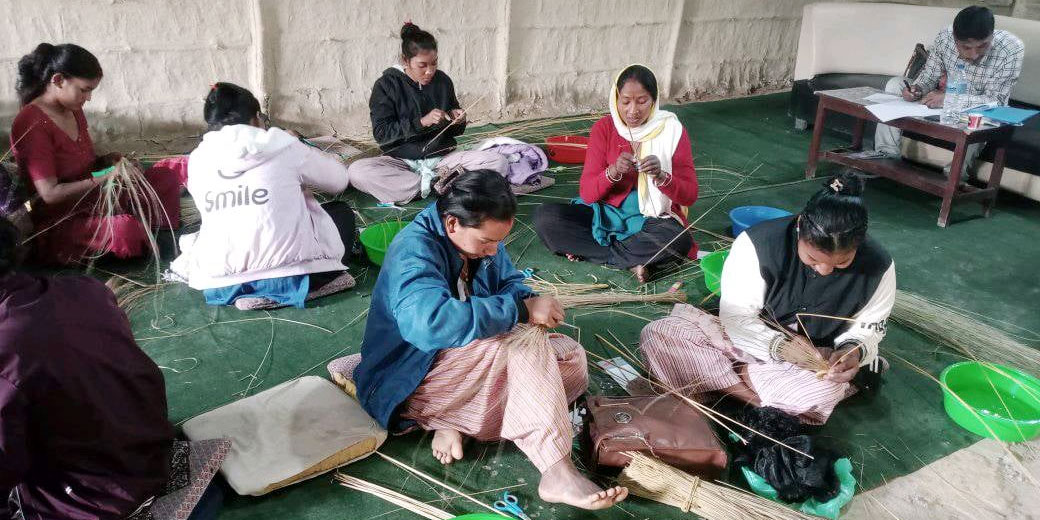 मुक्त कमलहरीनहे ढकिया बिन्ना तालिम