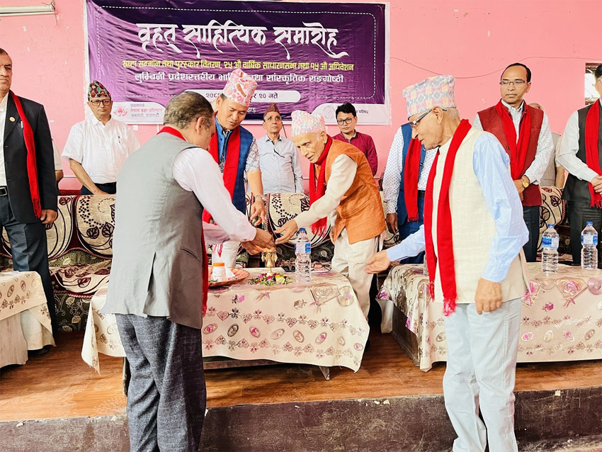 बाहिय संस्कृतिसे मातृभाषा ओ संस्कृति संकटमे