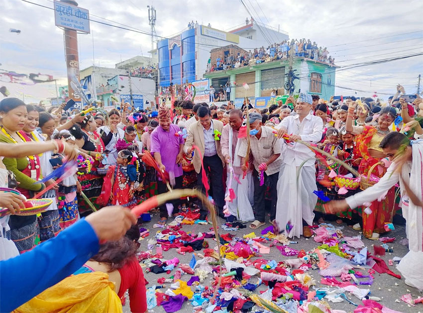 थारु समुदाय गुरही मनैलैं