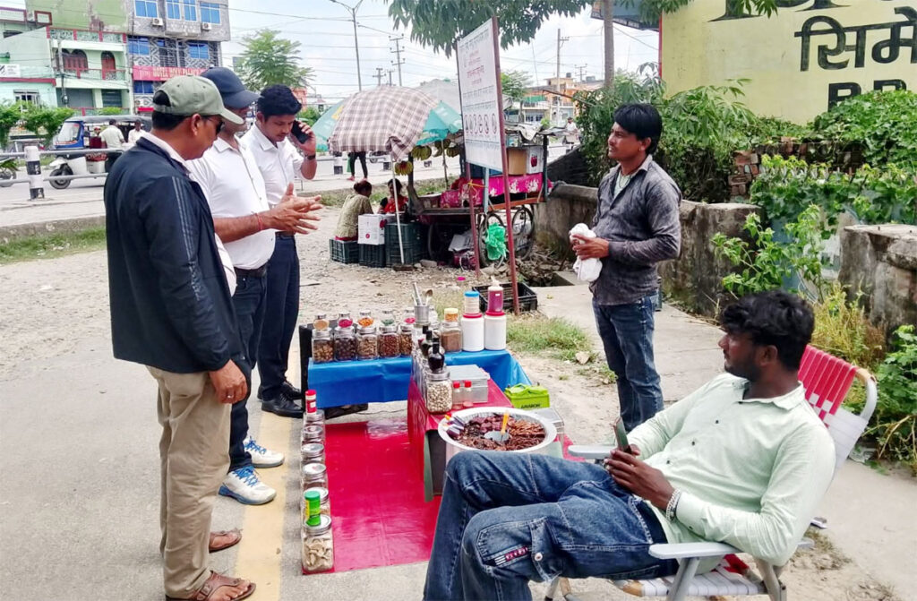 अवैध रूपमे जडीबुटी तथा औषधी बिक्री वितरणमे रोज