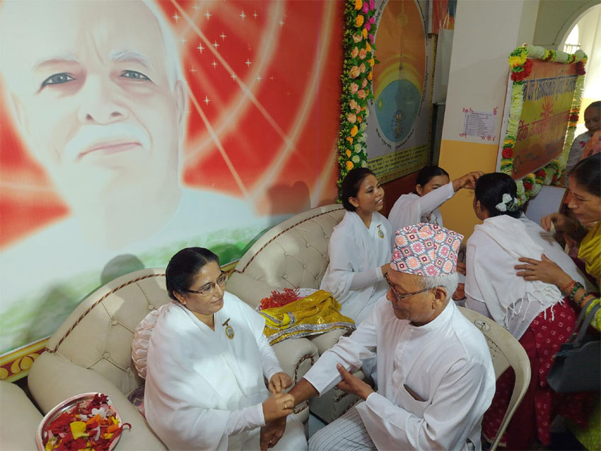 ब्रहमाकुमारीसे सामुहिक रक्षाबन्धन कार्यक्रम