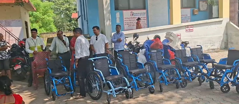 अपांगता रहल बालबालिकनहे सहायता सामग्री वितरण