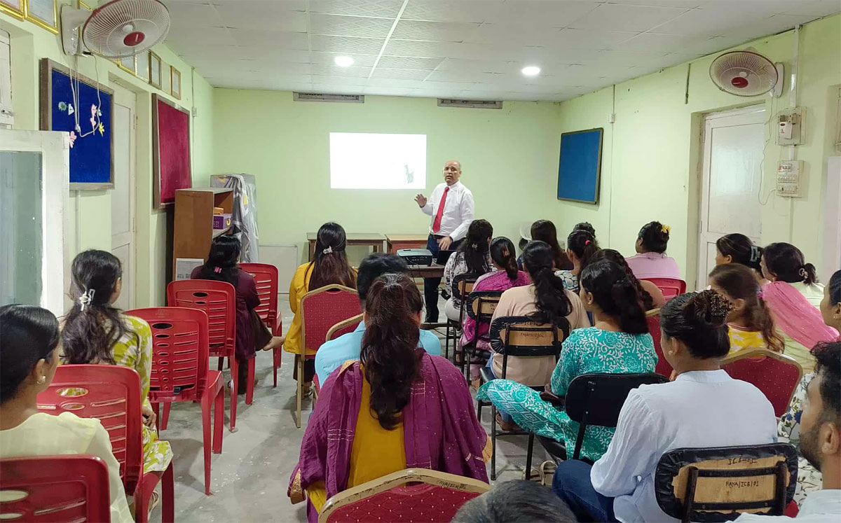 वित्तीय साक्षरताके लाग विमाके महत्व सम्बन्धी अभिमुखीकरण कार्यक्रम