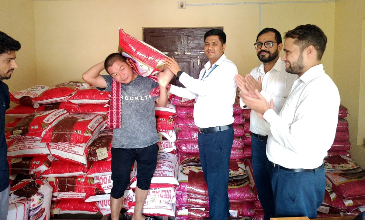 धनगढीमे सुपथ मूल्य पसल सञ्चालन