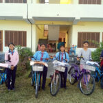 होस्टेलमे अध्ययनरत मुक्तकमलरी छात्राहुकनकहे टमान सामग्री सहयोग