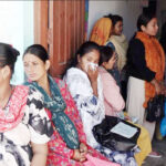 एक लाखसे ढेर लेलै स्वास्थ्य सेवा