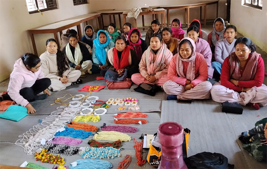 कैलारीमे महिलाहुकन मालापोते बनैना तालिम डेगिल