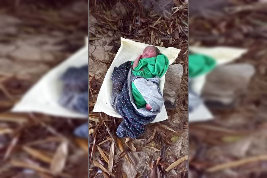 सौरीक लर्का झारीमे फेकुइया महिला पक्राउ